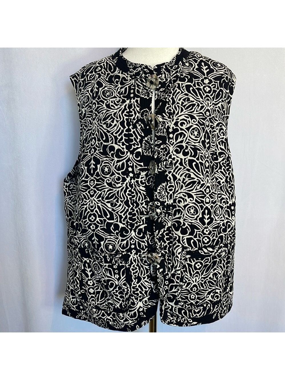 Frivolous by La Blend Black White Funky Batik Print Reversible Vest Size XL EUC
